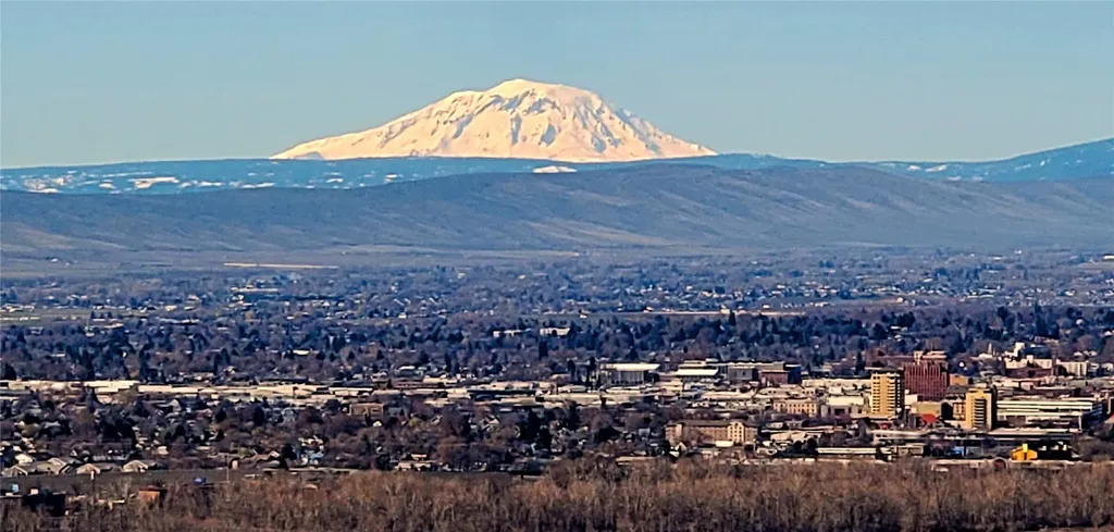 351 Kristi Lane Yakima WA 98901