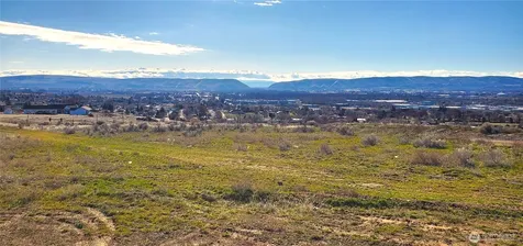 351 Kristi Lane Yakima WA 98901