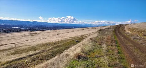 351 Kristi Lane Yakima WA 98901