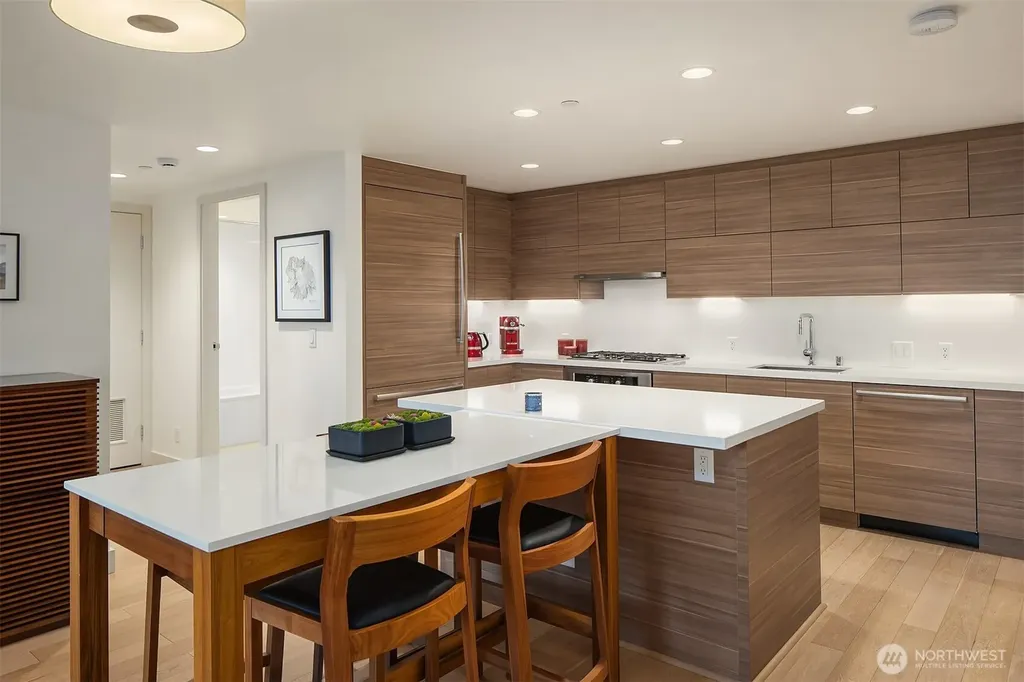 588 Bell Street Seattle WA 98121