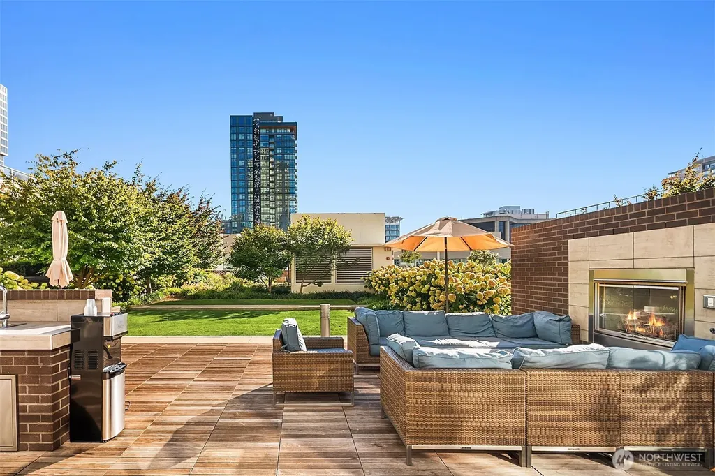 588 Bell Street Seattle WA 98121