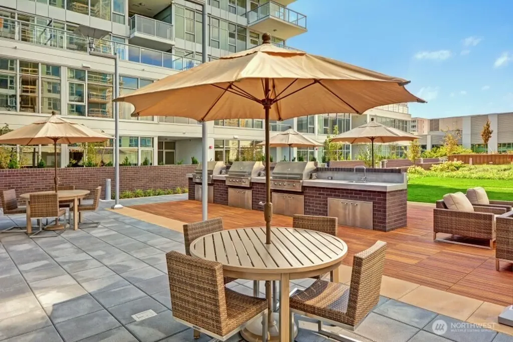 588 Bell Street Seattle WA 98121
