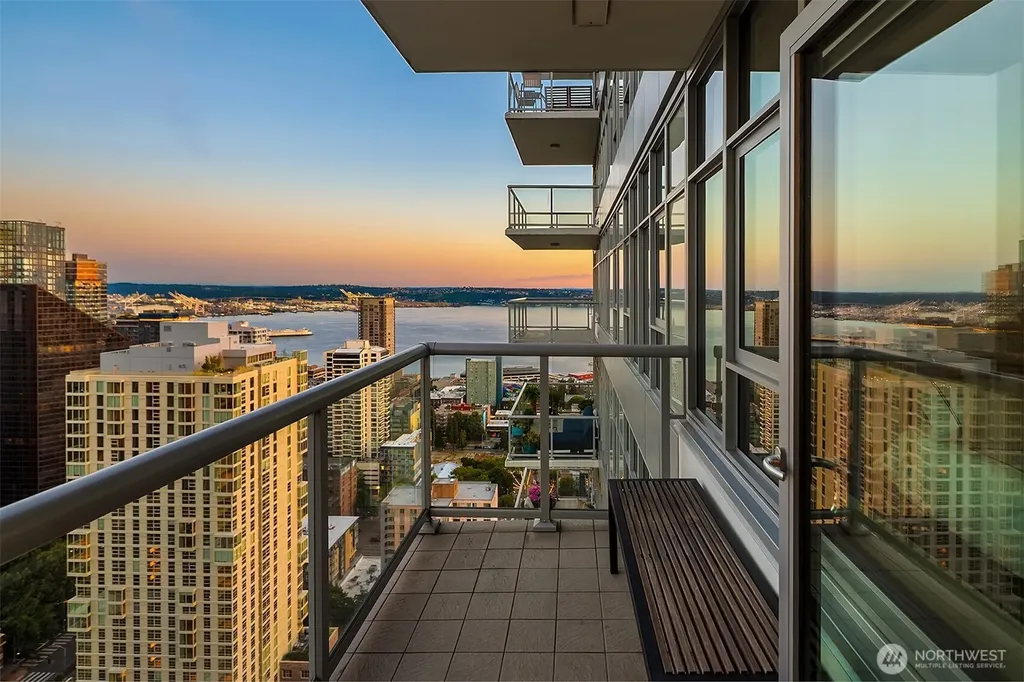 588 Bell Street Seattle WA 98121