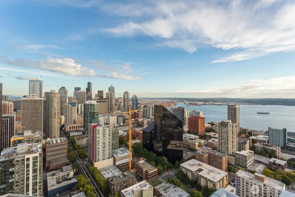 588 Bell Street Seattle WA 98121