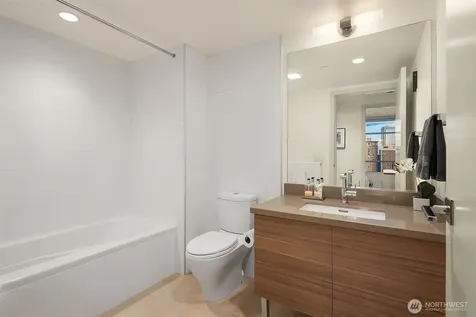 588 Bell Street Seattle WA 98121