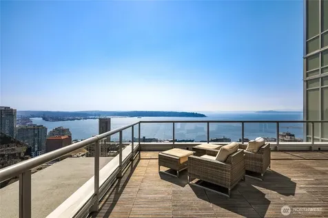 588 Bell Street Seattle WA 98121