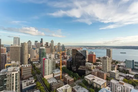588 Bell Street Seattle WA 98121