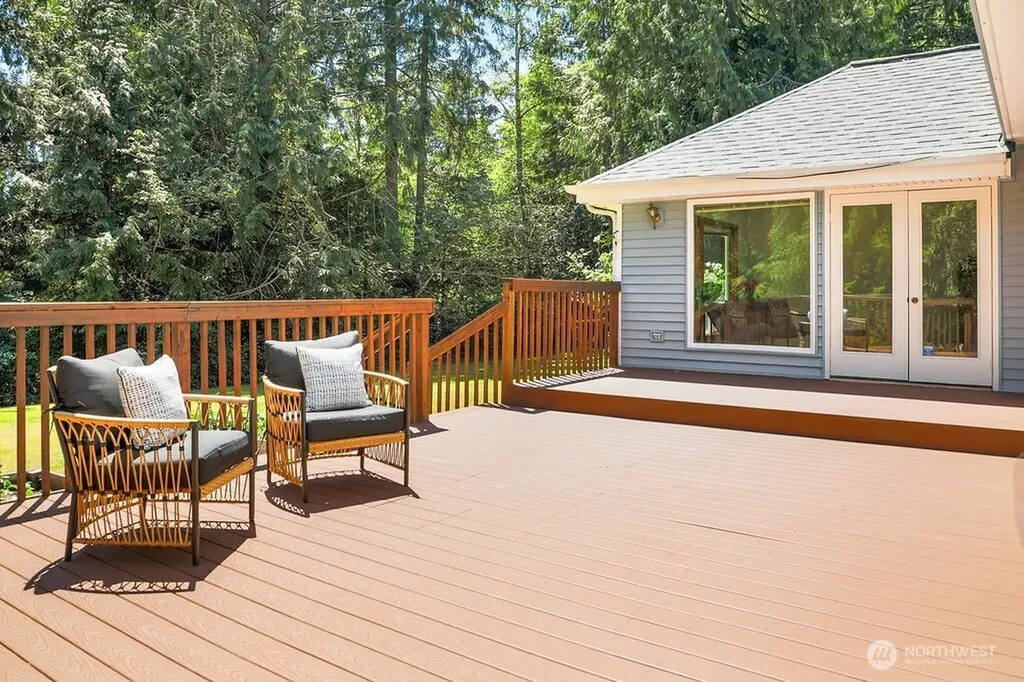 195 NE Lazy Fox Lane Poulsbo WA 98370