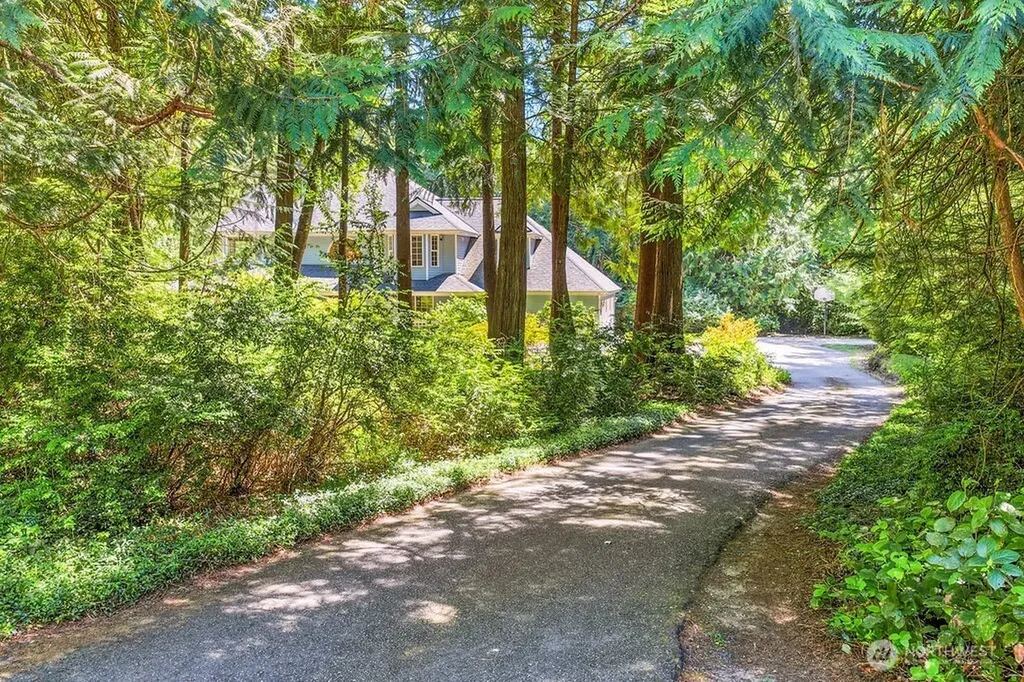 195 NE Lazy Fox Lane Poulsbo WA 98370