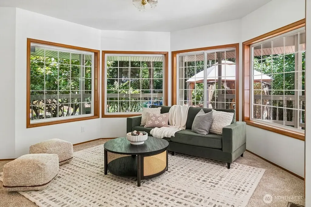 195 NE Lazy Fox Lane Poulsbo WA 98370