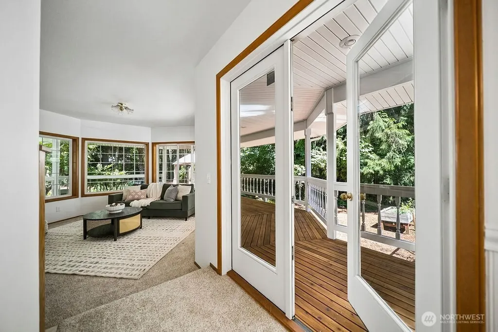 195 NE Lazy Fox Lane Poulsbo WA 98370