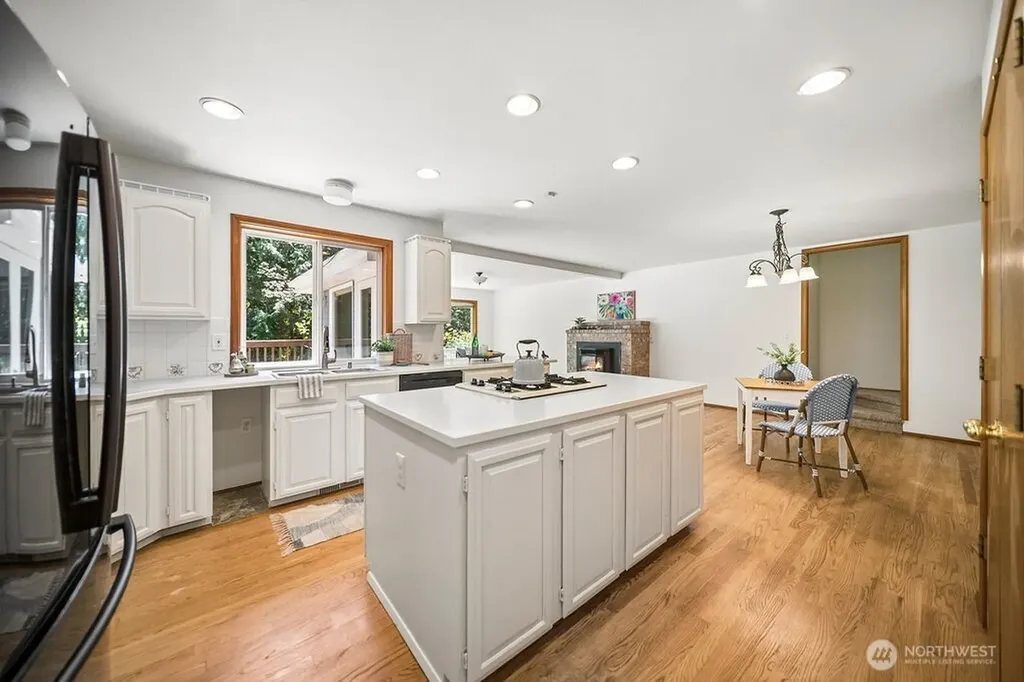 195 NE Lazy Fox Lane Poulsbo WA 98370