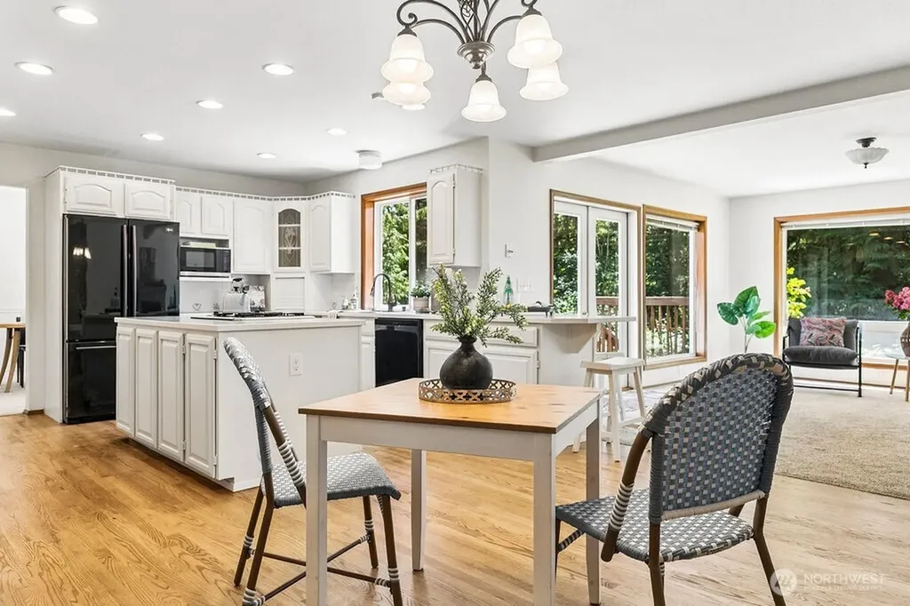 195 NE Lazy Fox Lane Poulsbo WA 98370