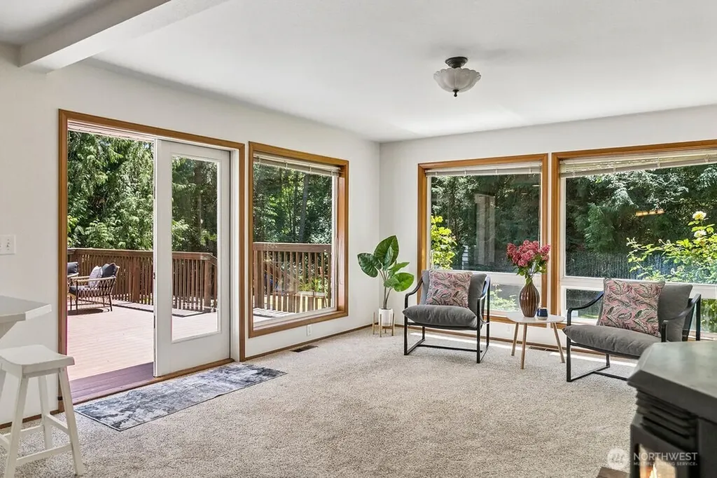 195 NE Lazy Fox Lane Poulsbo WA 98370