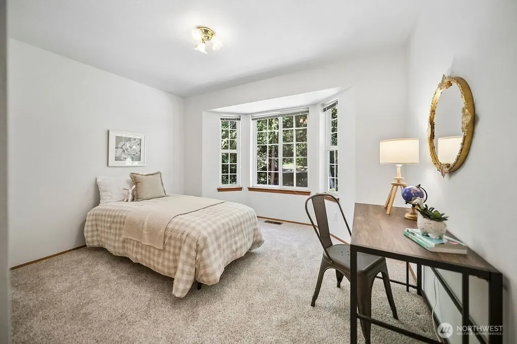 195 NE Lazy Fox Lane Poulsbo WA 98370