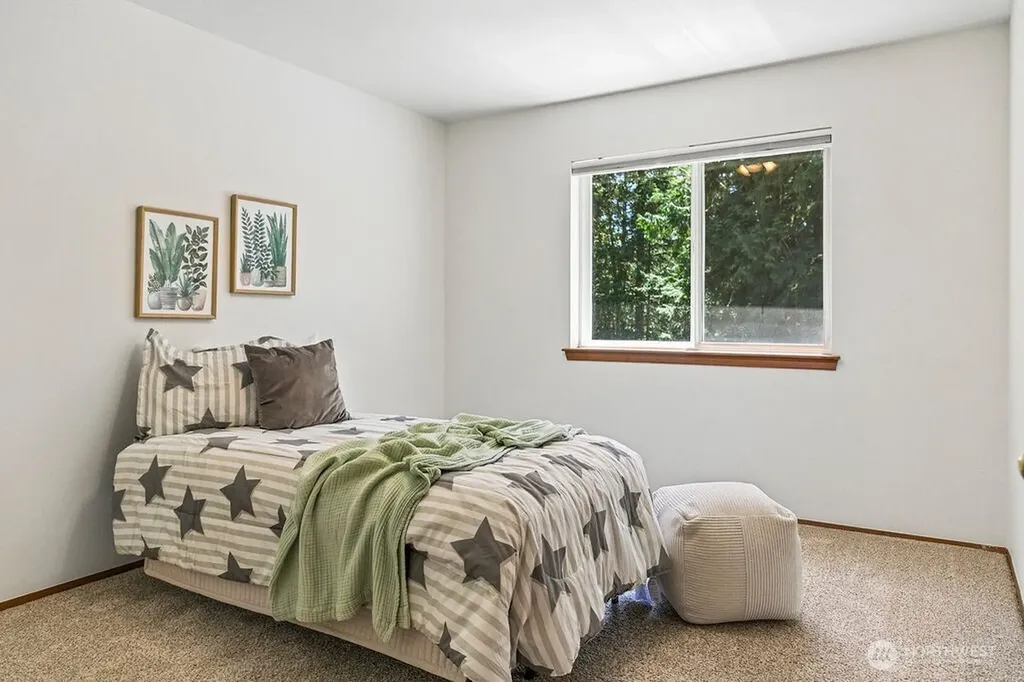 195 NE Lazy Fox Lane Poulsbo WA 98370