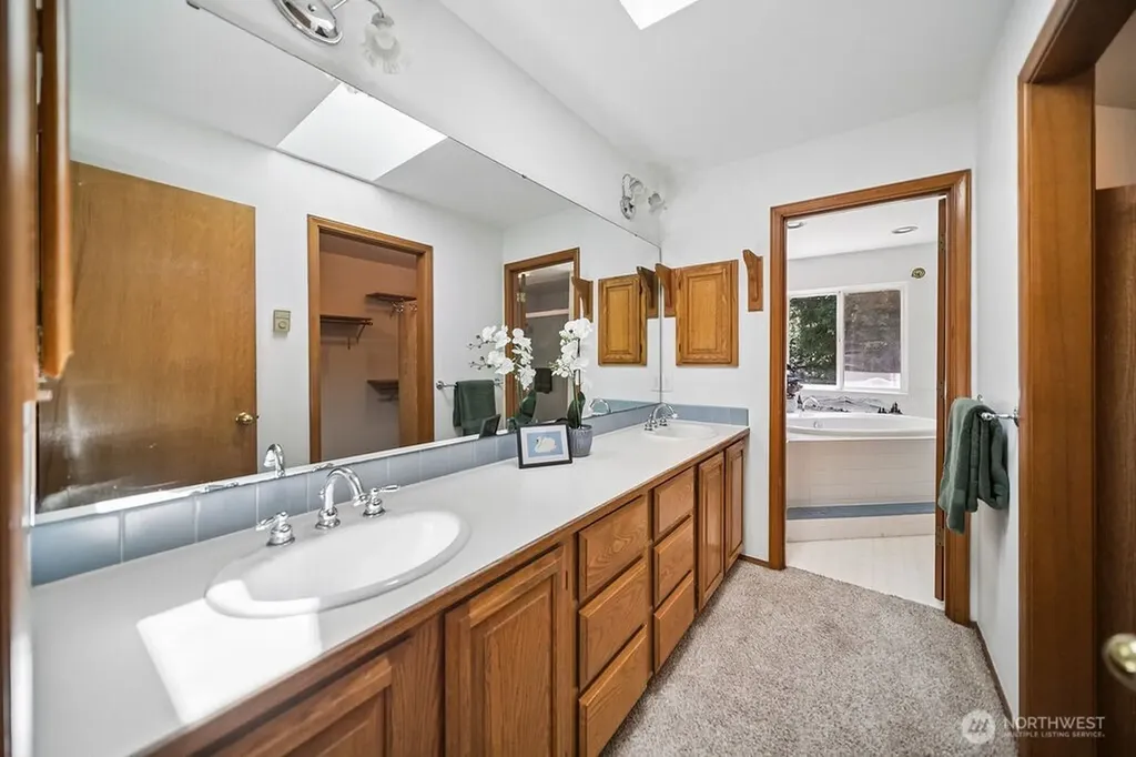 195 NE Lazy Fox Lane Poulsbo WA 98370