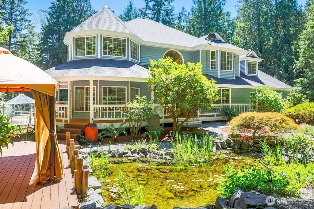 195 NE Lazy Fox Lane Poulsbo WA 98370