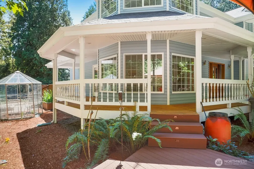 195 NE Lazy Fox Lane Poulsbo WA 98370