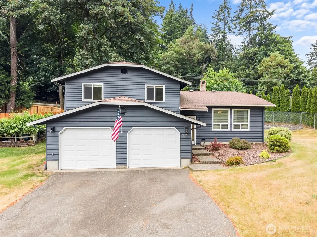 3995 Fischer Park Avenue NE Bremerton WA 98310
