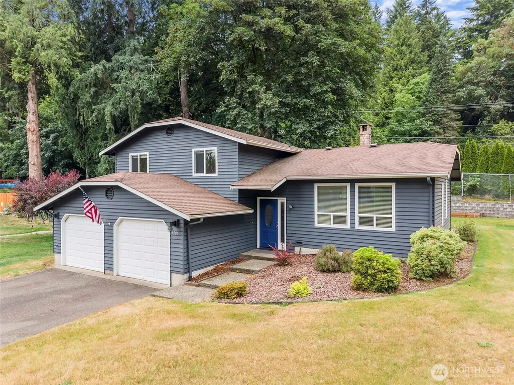3995 Fischer Park Avenue NE Bremerton WA 98310