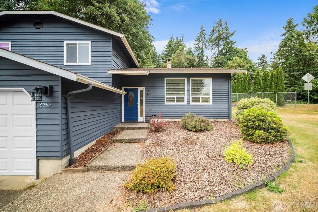 3995 Fischer Park Avenue NE Bremerton WA 98310