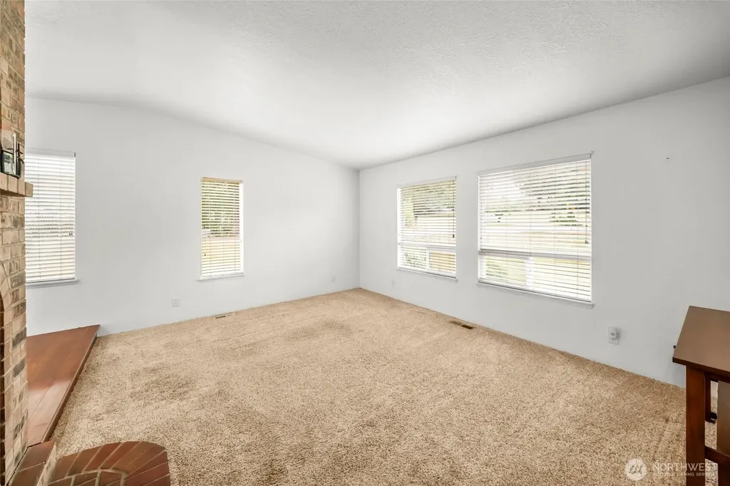 3995 Fischer Park Avenue NE Bremerton WA 98310