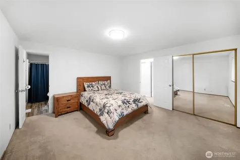 3995 Fischer Park Avenue NE Bremerton WA 98310