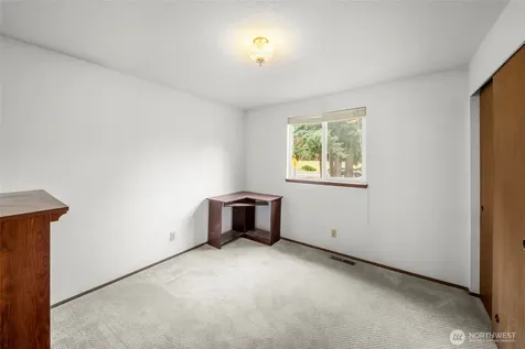 3995 Fischer Park Avenue NE Bremerton WA 98310