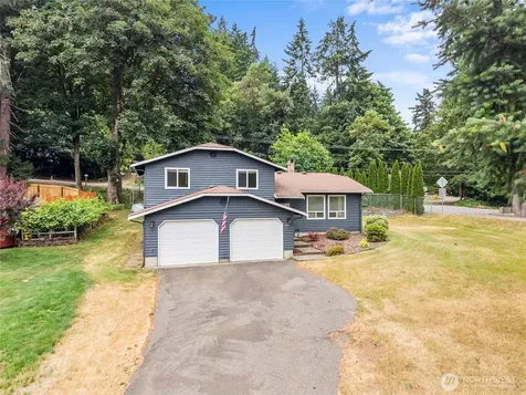 3995 Fischer Park Avenue NE Bremerton WA 98310