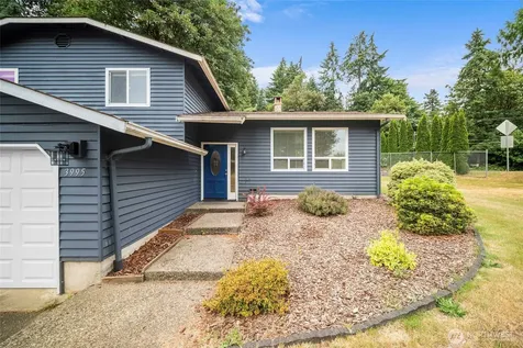 3995 Fischer Park Avenue NE Bremerton WA 98310