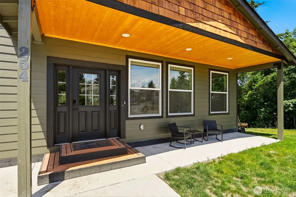 254 Skyler Way Eatonville WA 98328