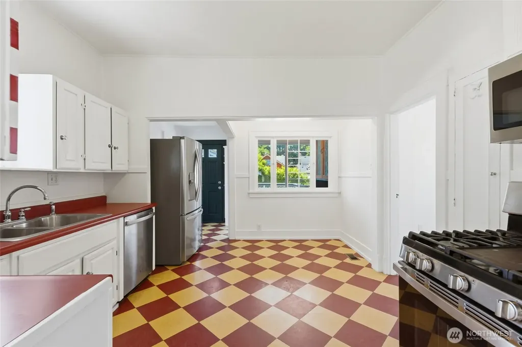 2312 Baker Avenue Everett WA 98201