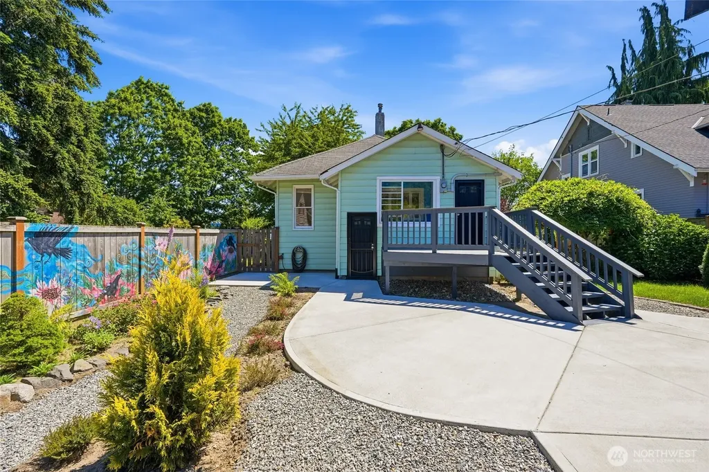 2312 Baker Avenue Everett WA 98201