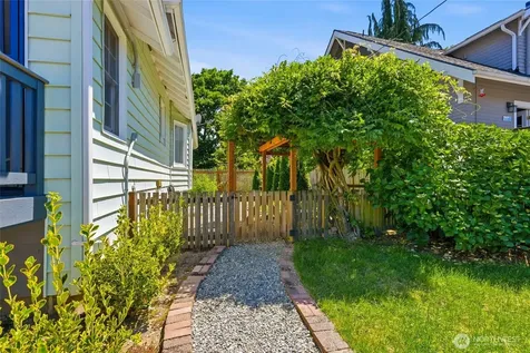 2312 Baker Avenue Everett WA 98201