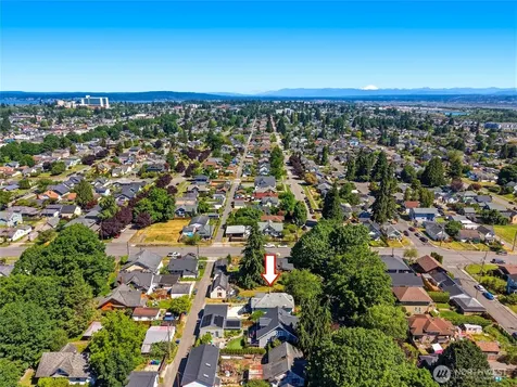 2312 Baker Avenue Everett WA 98201