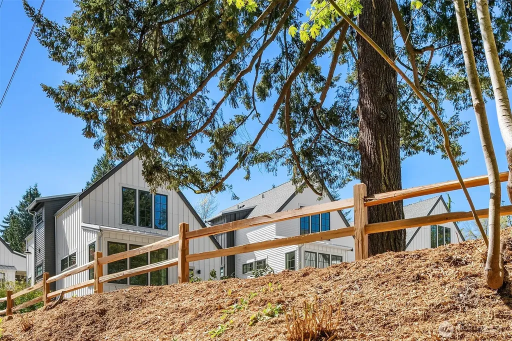 2218 NE 125th Street Seattle WA 98125