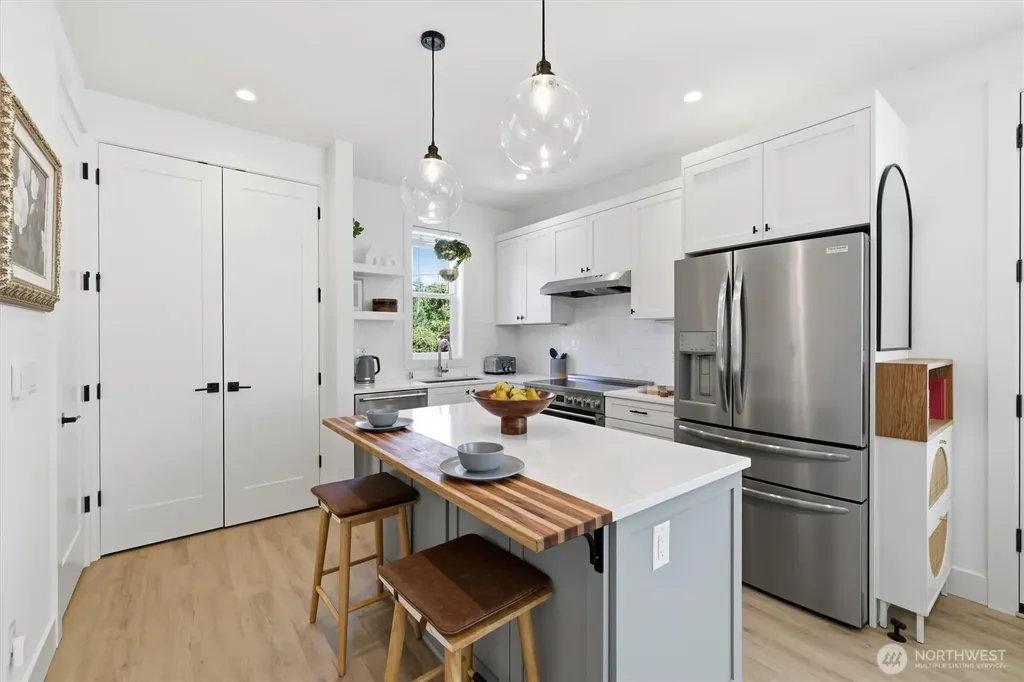 2853 NW 63rd Street Seattle WA 98107