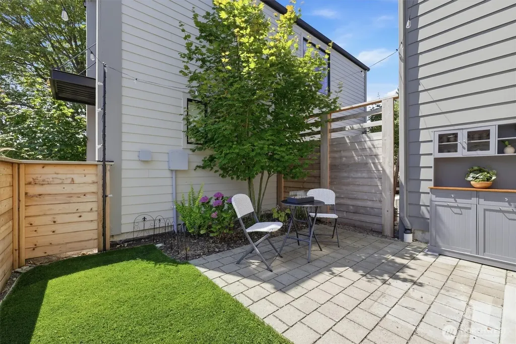 2853 NW 63rd Street Seattle WA 98107