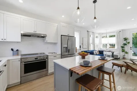 2853 NW 63rd Street Seattle WA 98107