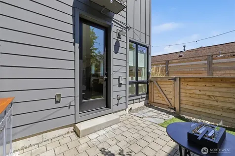 2853 NW 63rd Street Seattle WA 98107