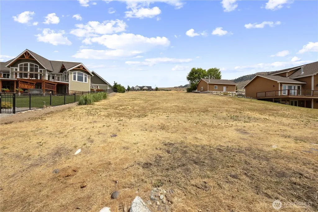 27 N Shore Drive Orondo WA 98843