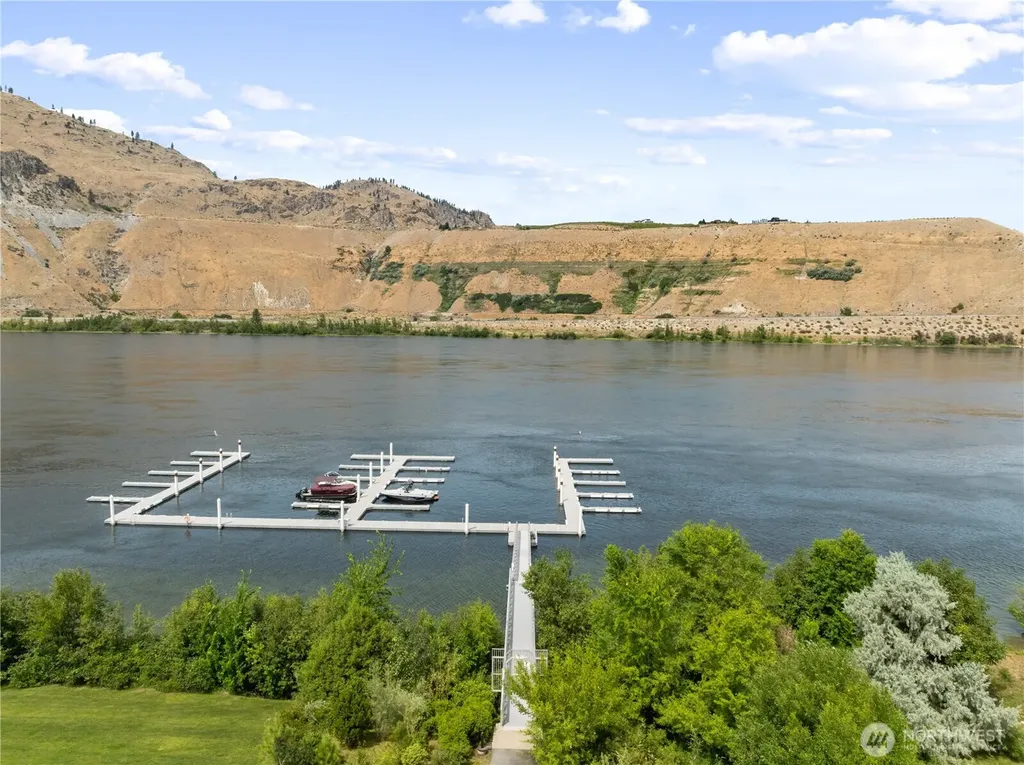 27 N Shore Drive Orondo WA 98843