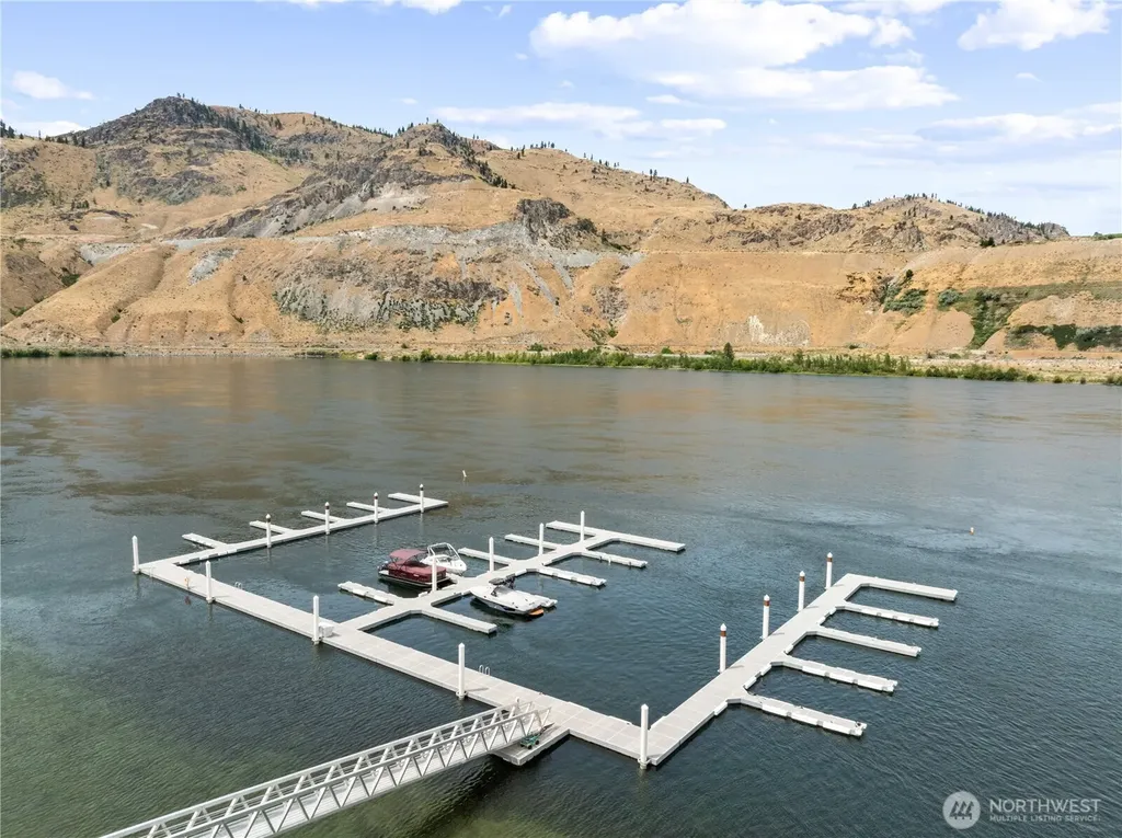 27 N Shore Drive Orondo WA 98843