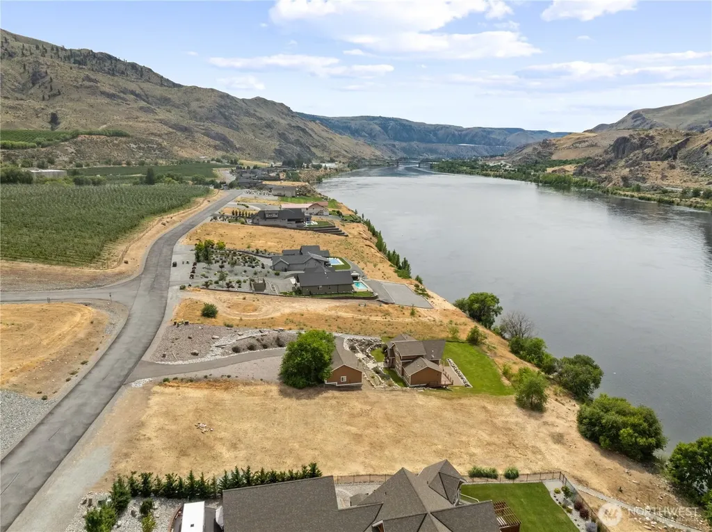 27 N Shore Drive Orondo WA 98843