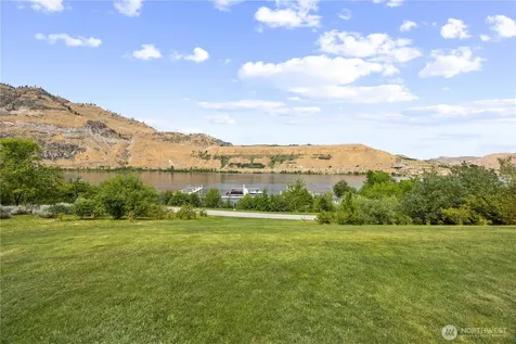 27 N Shore Drive Orondo WA 98843