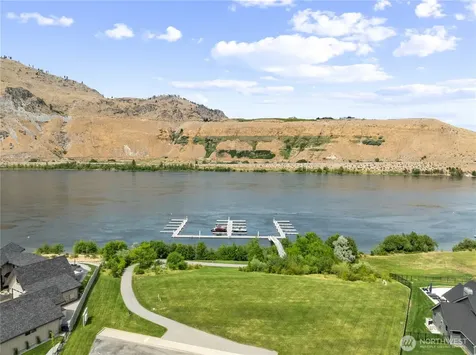 27 N Shore Drive Orondo WA 98843