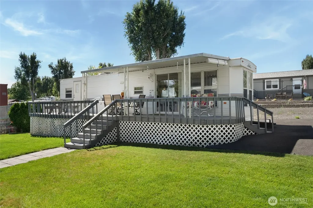 7037 E Highway 262 Othello WA 99344
