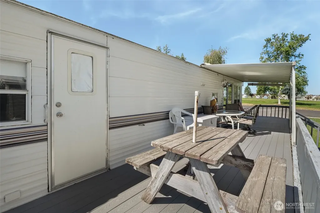 7037 E Highway 262 Othello WA 99344