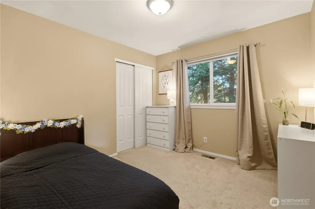1006 167th Street SW Lynnwood WA 98037